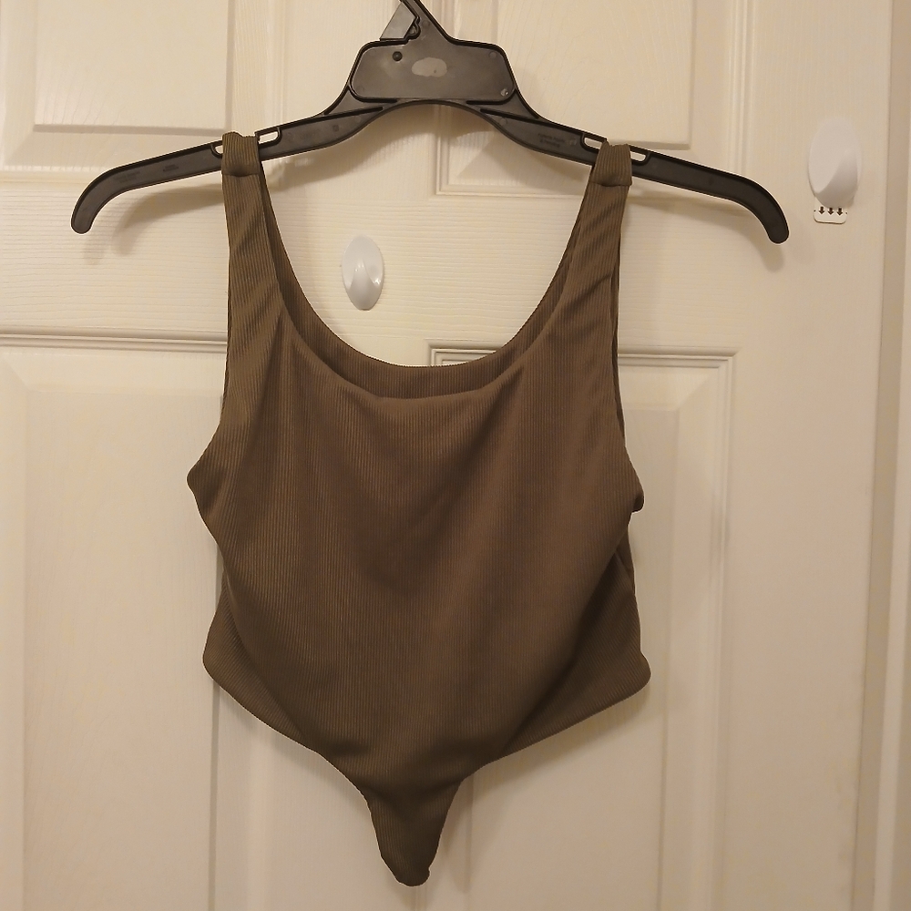 Zaful Sports Bra Size XL Olive Green Army Green